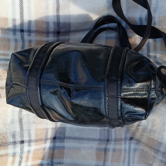 Coach - Picture 7 of 11